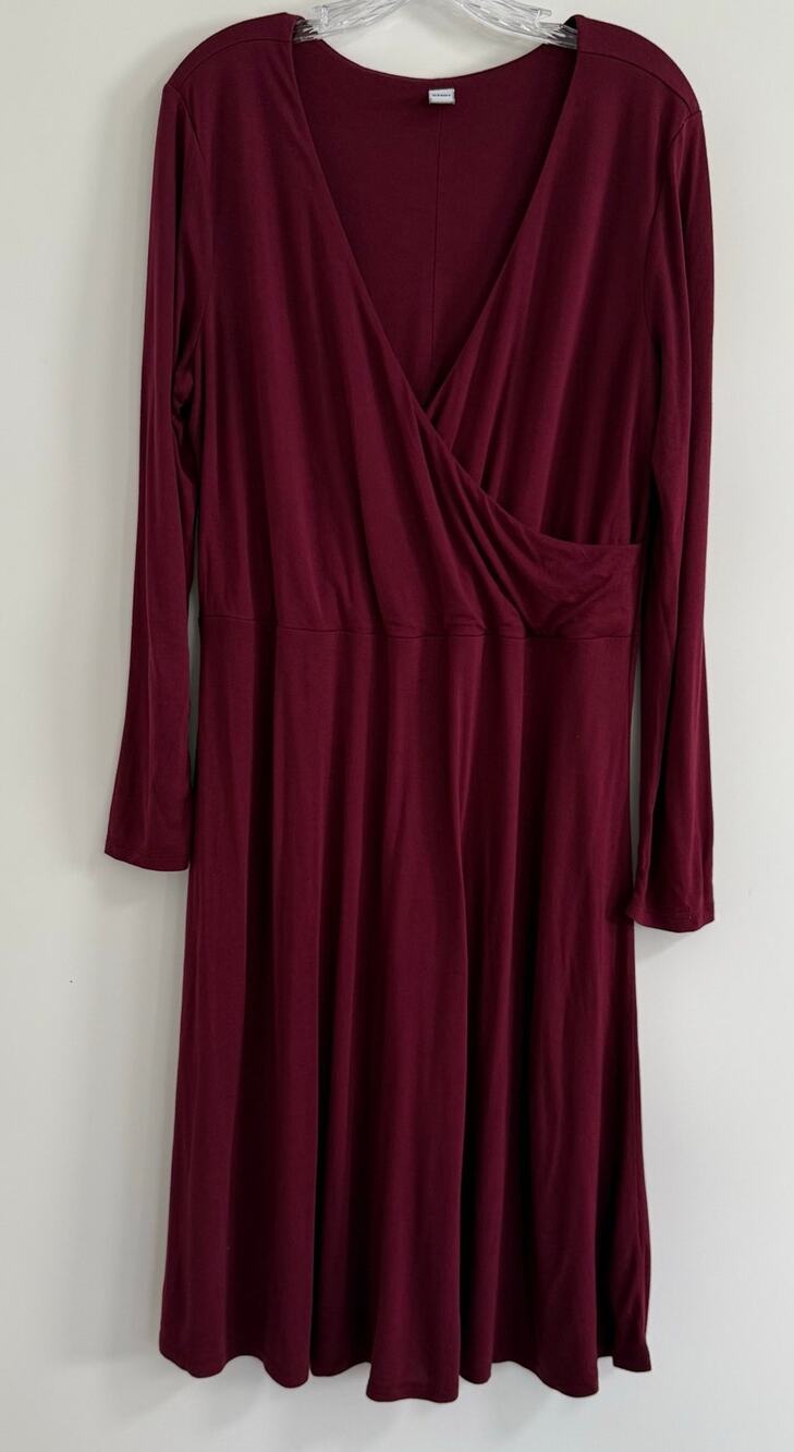 Old Navy Women's Red Surplice Neck Dress Size XL.